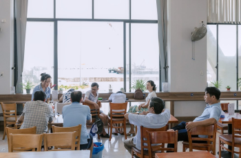 Khu ẩm thực Cảng Bến Đình