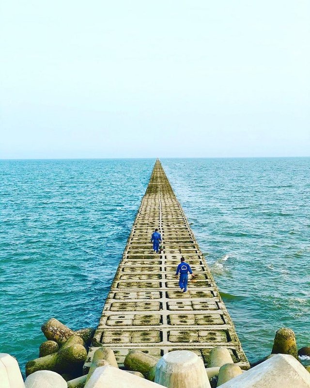 Chủ tịch UBND tỉnh Quảng Ngãi: Phê duyệt dự án đầu tư xây dựng công trình đê chắn sóng bến cảng Bến Đình